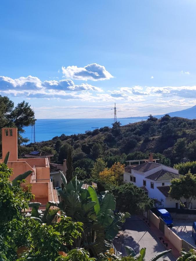 Villa Aguilas Club Guest House Malaga Exterior photo